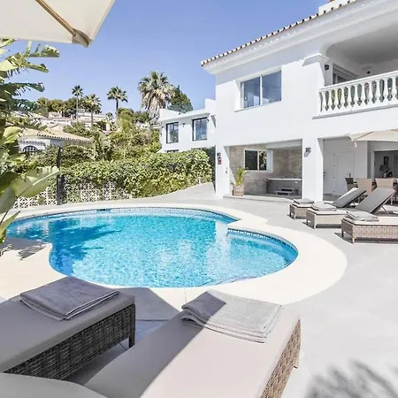 Luxury Heated Pool Jacuzzi Cinema Bbq Sunset 빌라