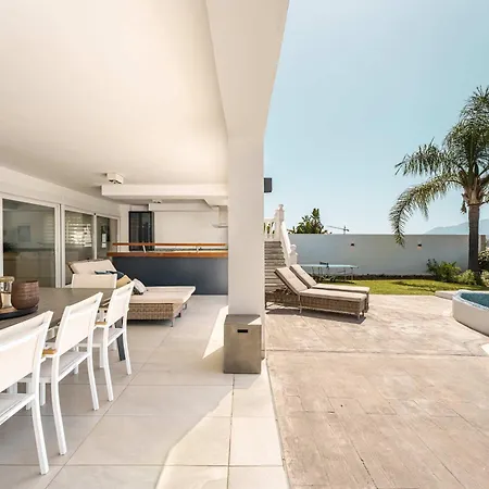 Villa Luxury Heated Pool Jacuzzi Cinema Bbq Sunset *